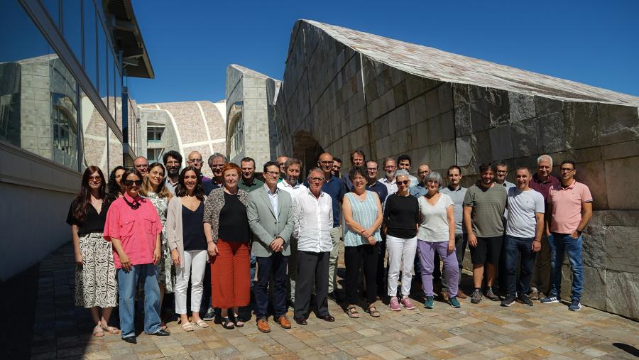 O encontro reúne en Compostela a unha trintena de persoas das distintas institucións implicadas